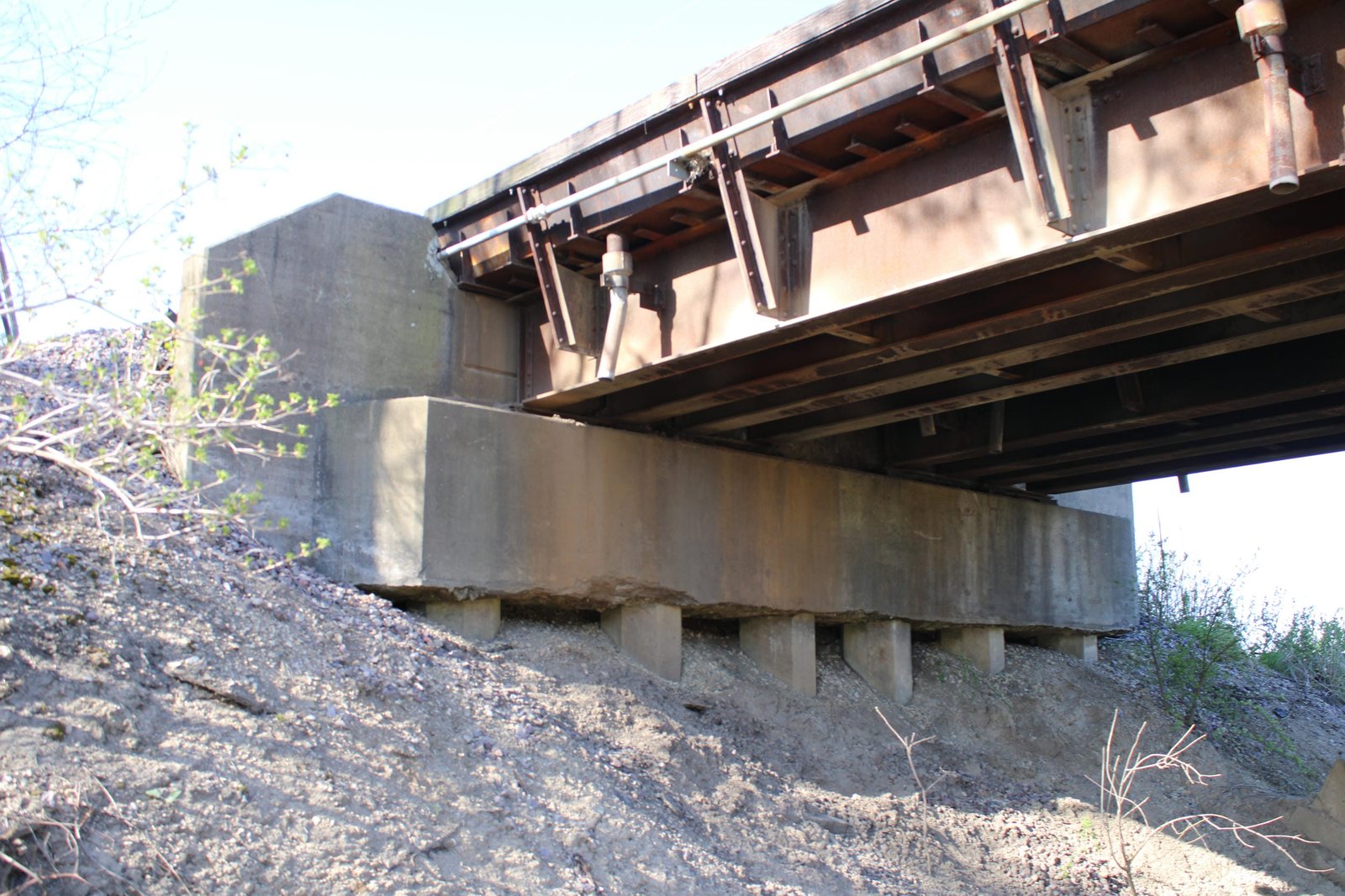 South abutment